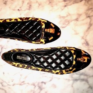 Michael Kors Leopard print flats